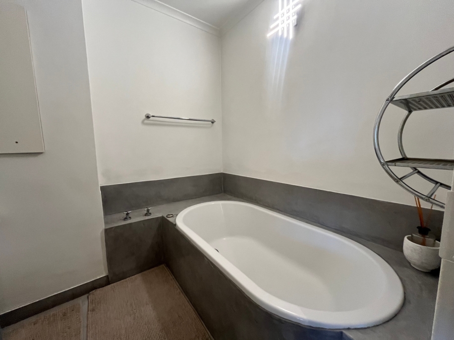 To Let 3 Bedroom Property for Rent in Atholl Gauteng
