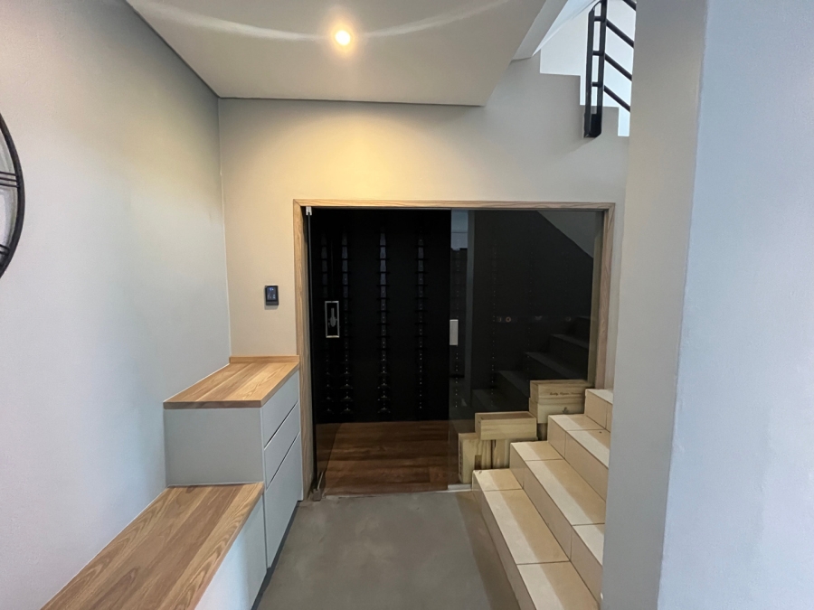 To Let 3 Bedroom Property for Rent in Atholl Gauteng