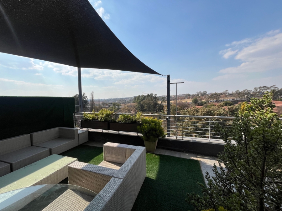 To Let 3 Bedroom Property for Rent in Atholl Gauteng