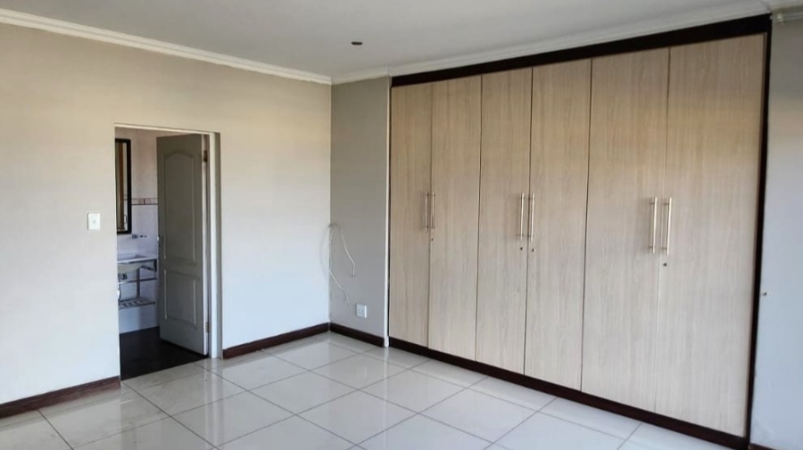 12 Bedroom Property for Sale in Winchester Hills Gauteng