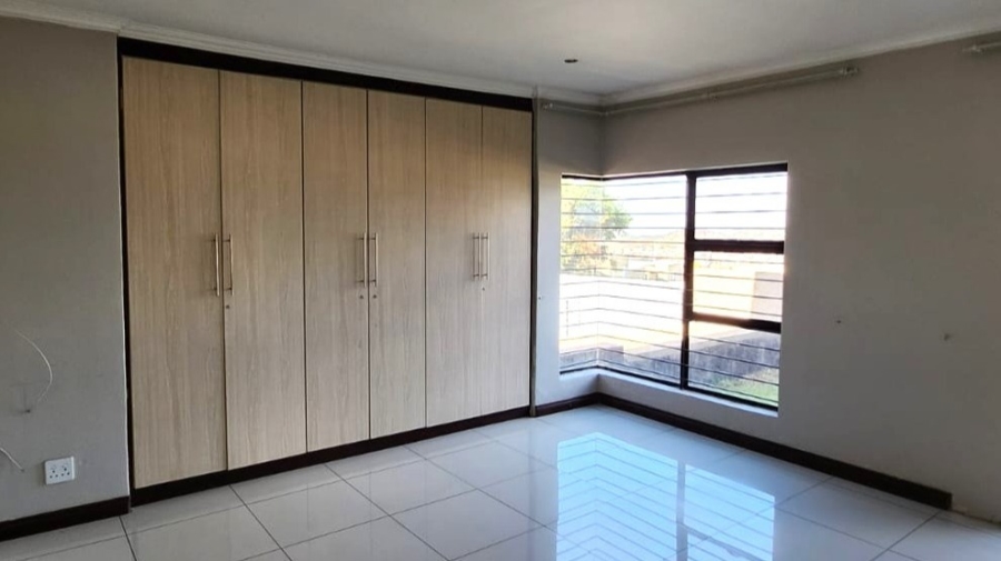 12 Bedroom Property for Sale in Winchester Hills Gauteng