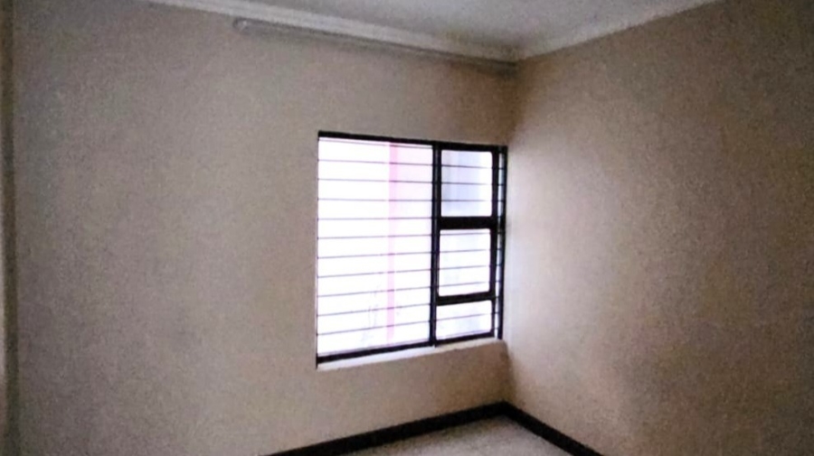 12 Bedroom Property for Sale in Winchester Hills Gauteng