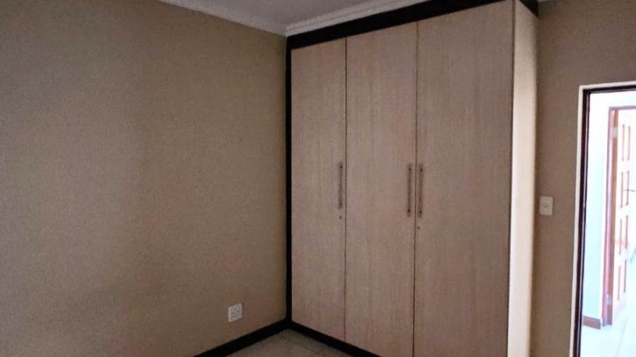 12 Bedroom Property for Sale in Winchester Hills Gauteng