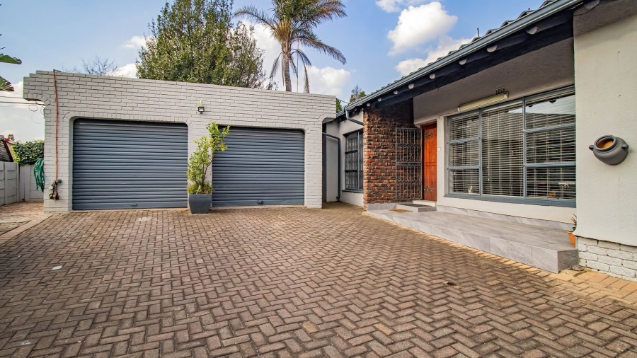 4 Bedroom Property for Sale in Farrarmere Gauteng