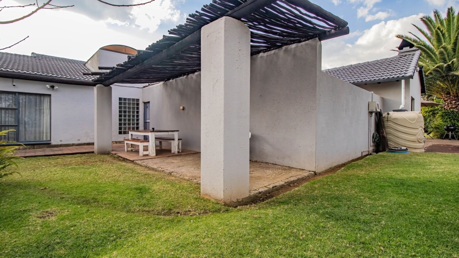 4 Bedroom Property for Sale in Farrarmere Gauteng