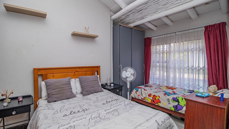 4 Bedroom Property for Sale in Farrarmere Gauteng