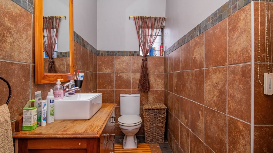 4 Bedroom Property for Sale in Farrarmere Gauteng