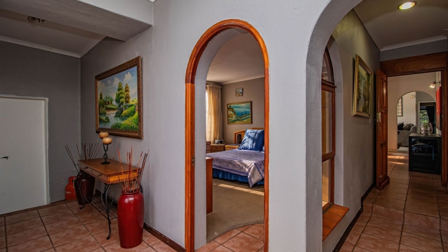 4 Bedroom Property for Sale in Farrarmere Gauteng