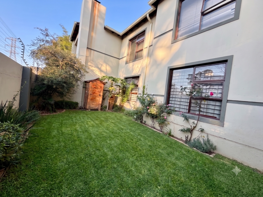 3 Bedroom Property for Sale in Barbeque Downs Gauteng