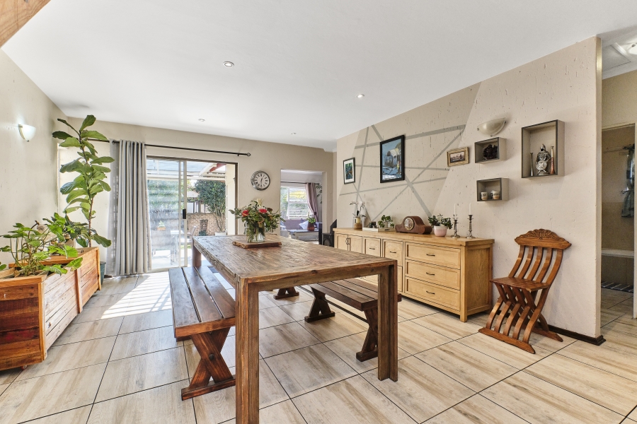 3 Bedroom Property for Sale in Barbeque Downs Gauteng