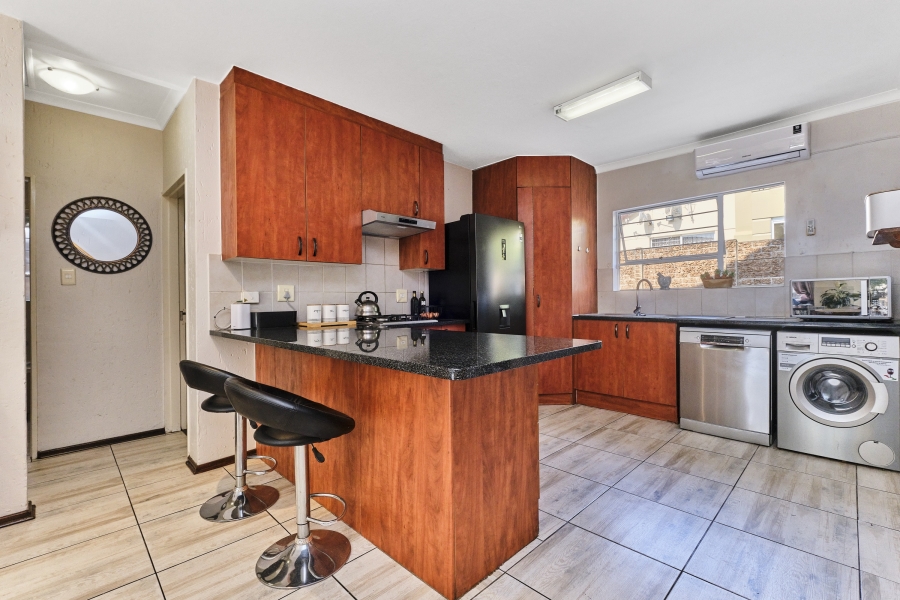 3 Bedroom Property for Sale in Barbeque Downs Gauteng