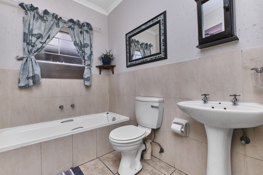 3 Bedroom Property for Sale in Barbeque Downs Gauteng