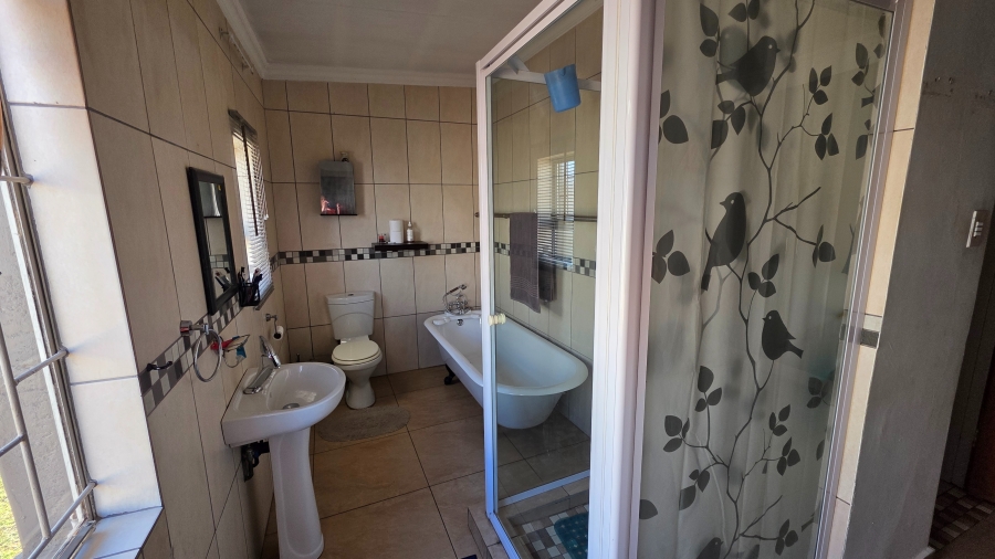 1 Bedroom Property for Sale in Eloffsdal Gauteng