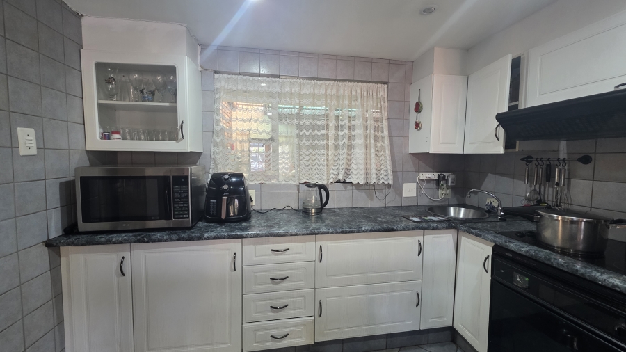 6 Bedroom Property for Sale in Lynnwood Ridge Gauteng