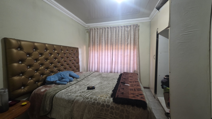 5 Bedroom Property for Sale in Garsfontein Gauteng