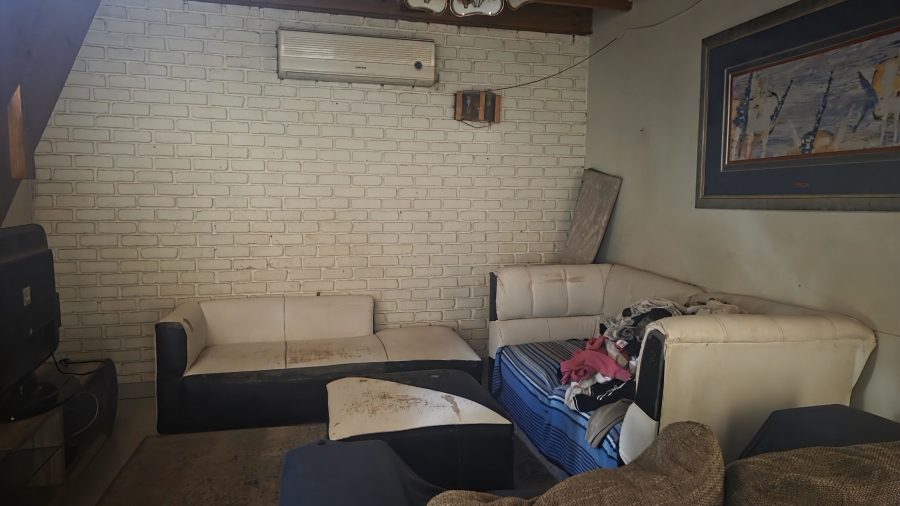 5 Bedroom Property for Sale in Garsfontein Gauteng