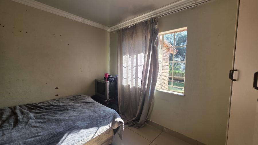 5 Bedroom Property for Sale in Garsfontein Gauteng