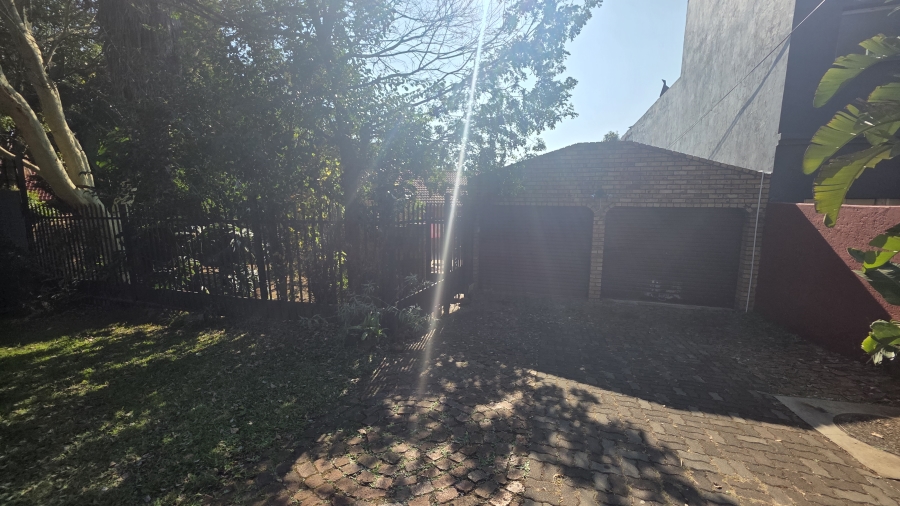 5 Bedroom Property for Sale in Garsfontein Gauteng