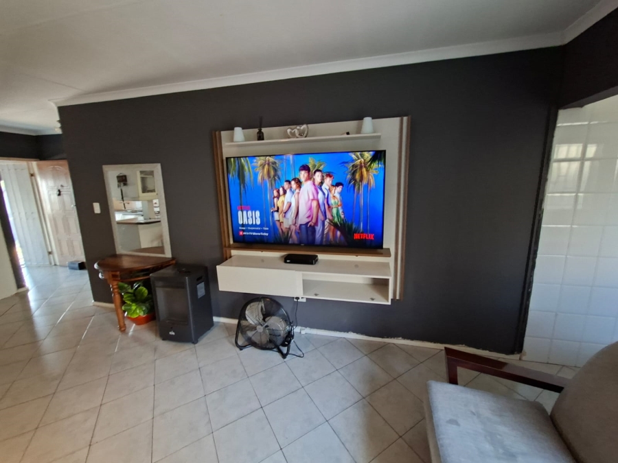4 Bedroom Property for Sale in Halfway Gardens Gauteng