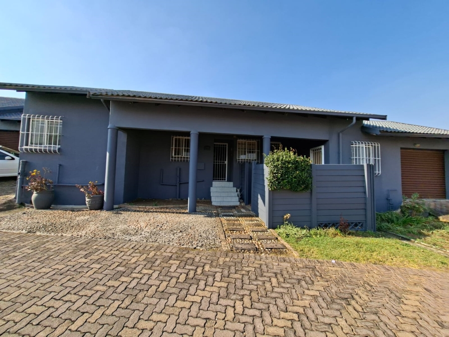 4 Bedroom Property for Sale in Halfway Gardens Gauteng