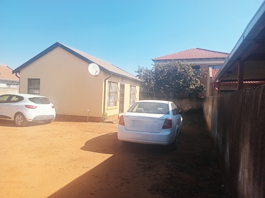 2 Bedroom Property for Sale in Birch Acres Gauteng