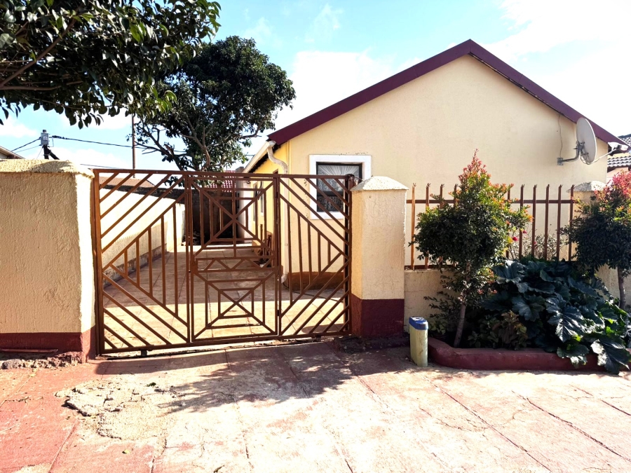 2 Bedroom Property for Sale in Vosloorus Gauteng