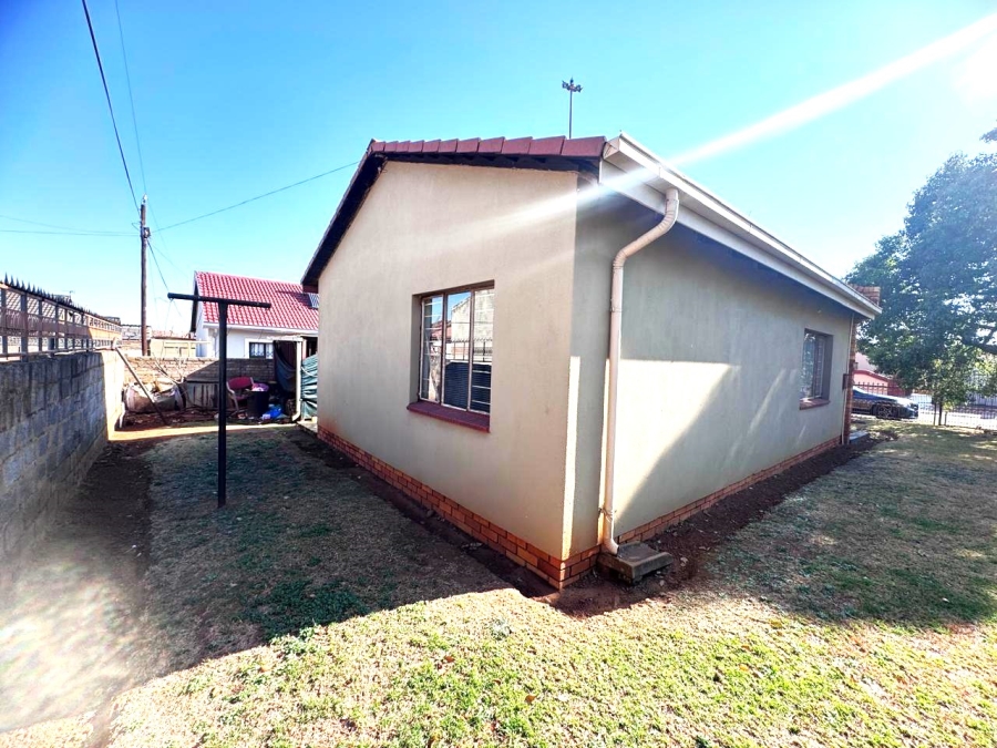 2 Bedroom Property for Sale in Vosloorus Gauteng