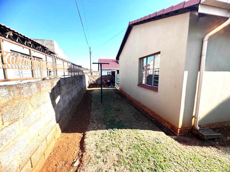 2 Bedroom Property for Sale in Vosloorus Gauteng
