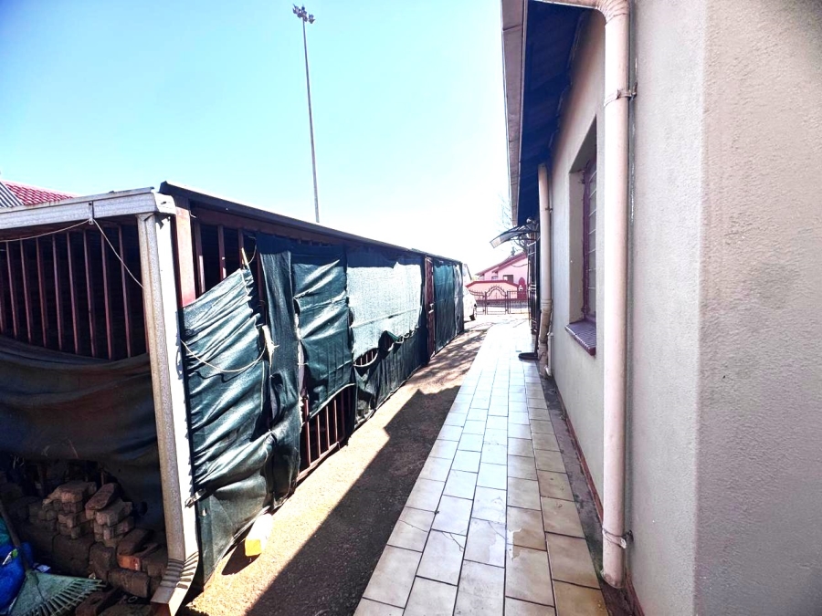 2 Bedroom Property for Sale in Vosloorus Gauteng