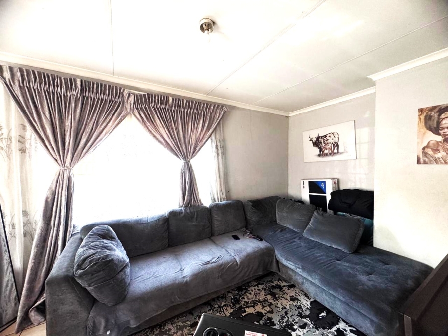 2 Bedroom Property for Sale in Vosloorus Gauteng