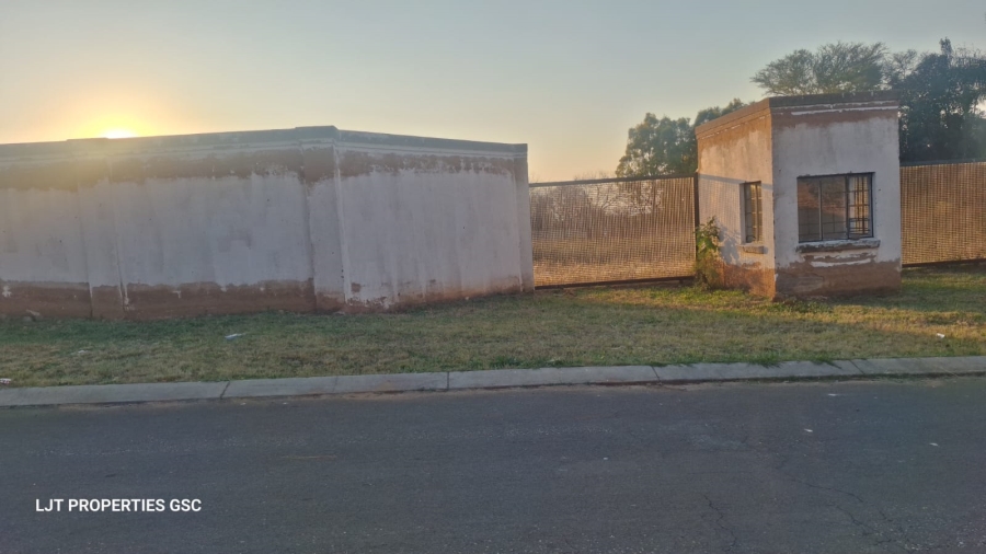 0 Bedroom Property for Sale in Ruimsig A H Gauteng
