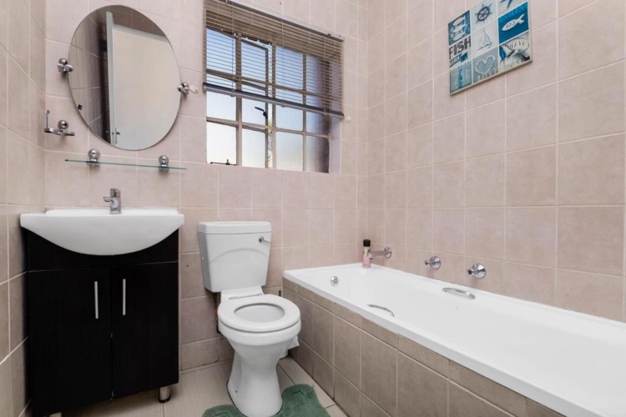 3 Bedroom Property for Sale in Bellairspark Gauteng