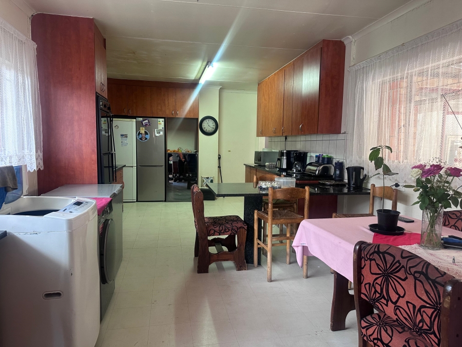 4 Bedroom Property for Sale in Discovery Gauteng
