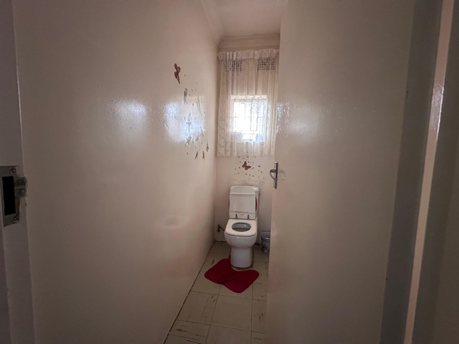 4 Bedroom Property for Sale in Discovery Gauteng
