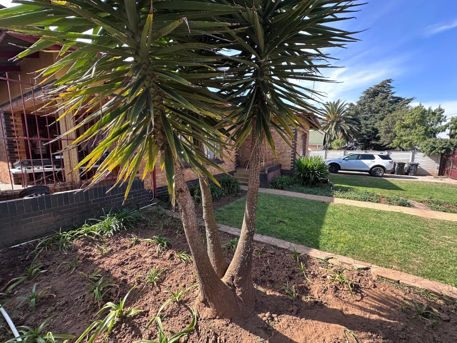 4 Bedroom Property for Sale in Discovery Gauteng