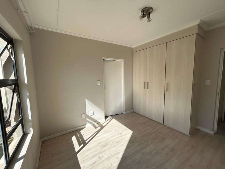 To Let 2 Bedroom Property for Rent in Lonehill Gauteng