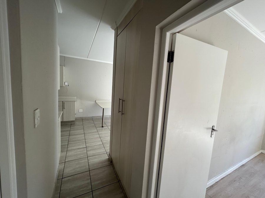 To Let 2 Bedroom Property for Rent in Lonehill Gauteng