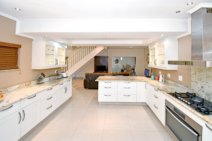 5 Bedroom Property for Sale in Bryanston Gauteng