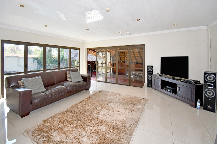5 Bedroom Property for Sale in Bryanston Gauteng