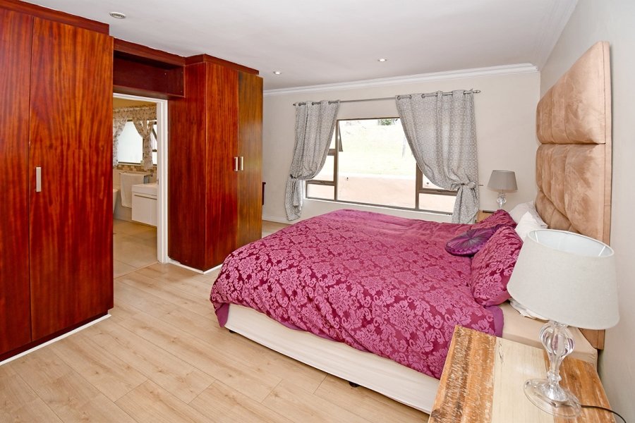 5 Bedroom Property for Sale in Bryanston Gauteng