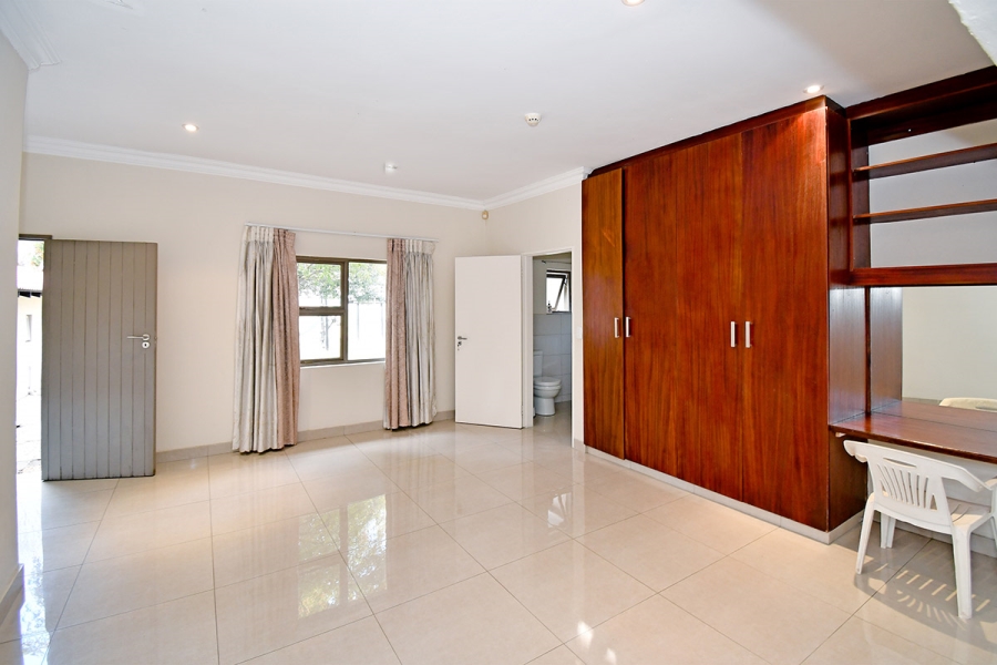5 Bedroom Property for Sale in Bryanston Gauteng