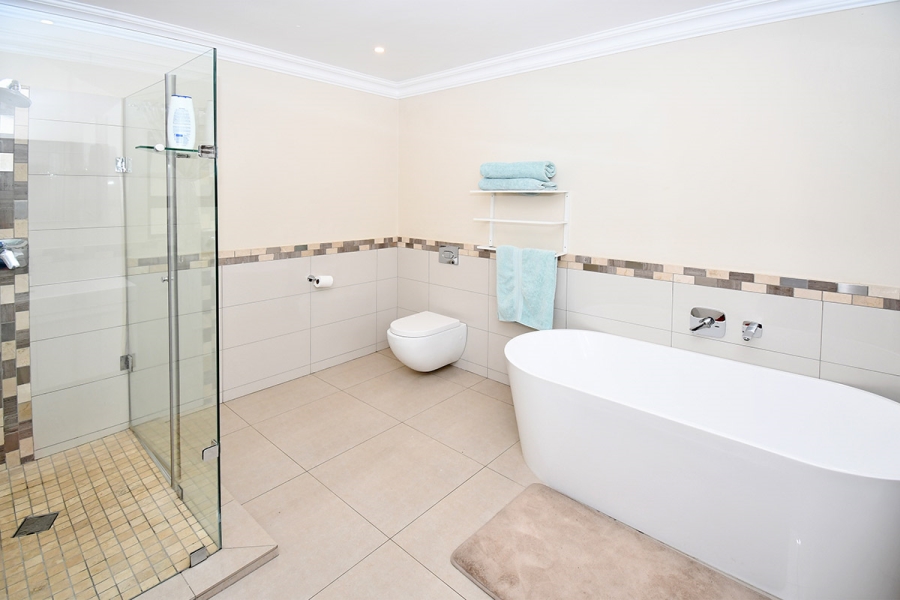 5 Bedroom Property for Sale in Bryanston Gauteng