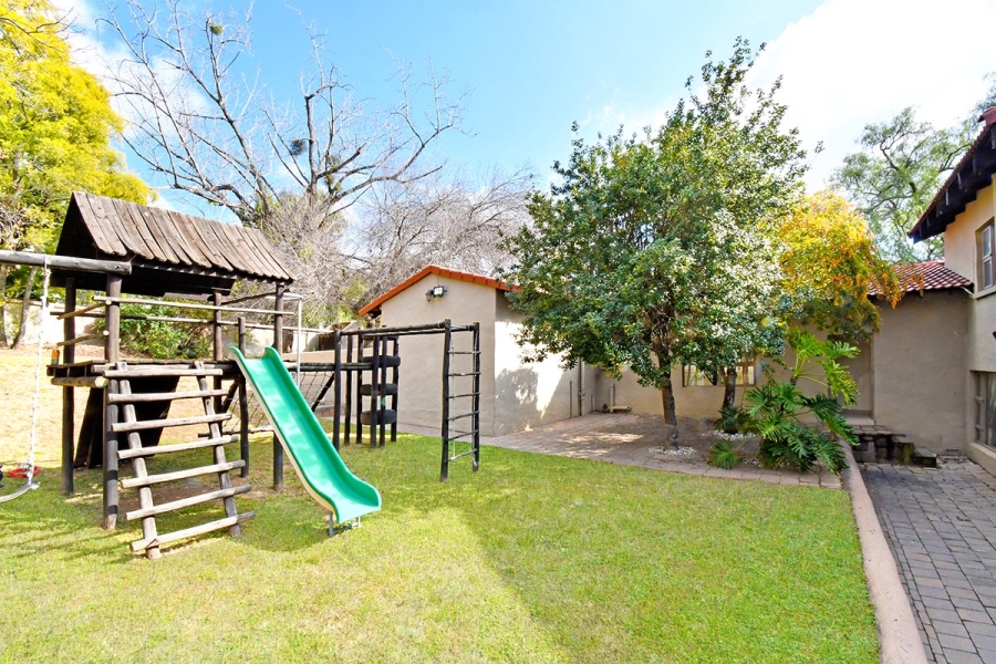 5 Bedroom Property for Sale in Bryanston Gauteng