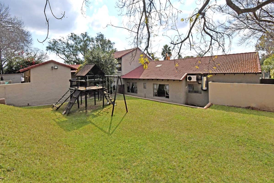 5 Bedroom Property for Sale in Bryanston Gauteng