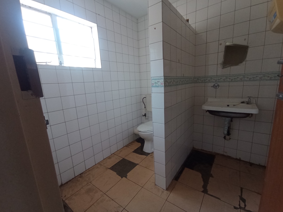 To Let Commercial Property for Rent in West Porges Gauteng