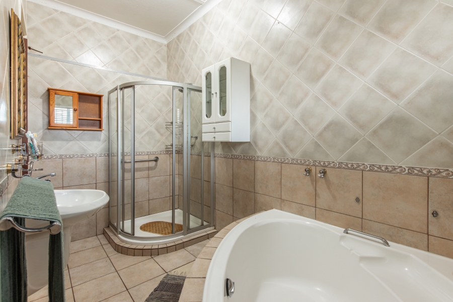 4 Bedroom Property for Sale in Krugersdorp North Gauteng