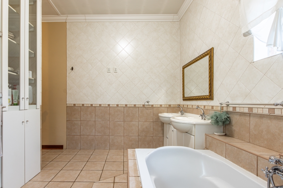 4 Bedroom Property for Sale in Krugersdorp North Gauteng