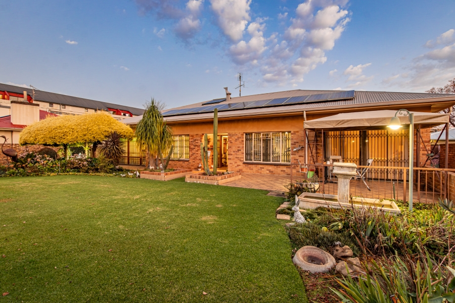 4 Bedroom Property for Sale in Krugersdorp North Gauteng
