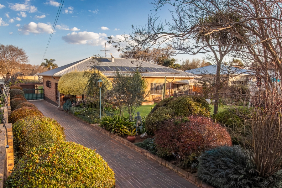 4 Bedroom Property for Sale in Krugersdorp North Gauteng