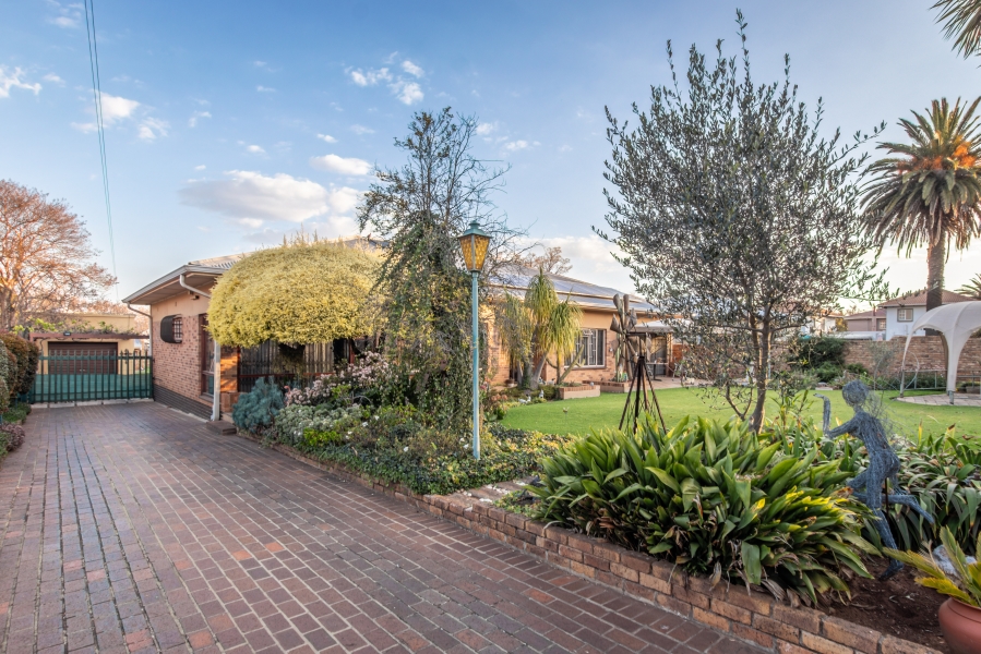 4 Bedroom Property for Sale in Krugersdorp North Gauteng
